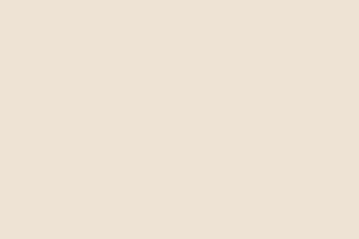 Για ένα παρόμοιο ζεστό τόπο White-Taupe, δοκιμάστε Farrow & Ball